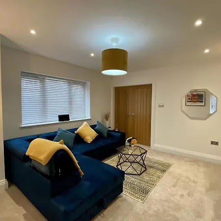 The View Villa Leeds  Exterior photo